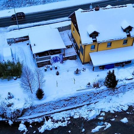 Apartmany Nad Rekou Svoboda nad Úpou Екстериор снимка